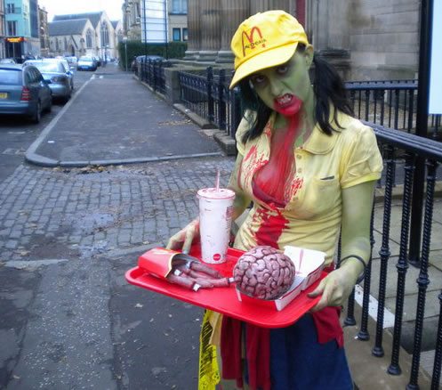 Déguisement de serveuse Mc Donalds Zombie